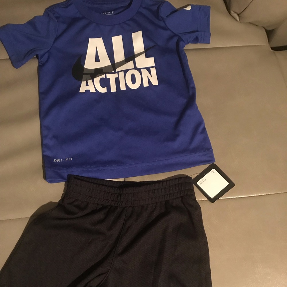 Nike boys short set